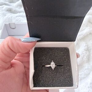 Elegant Silver Women's Ring